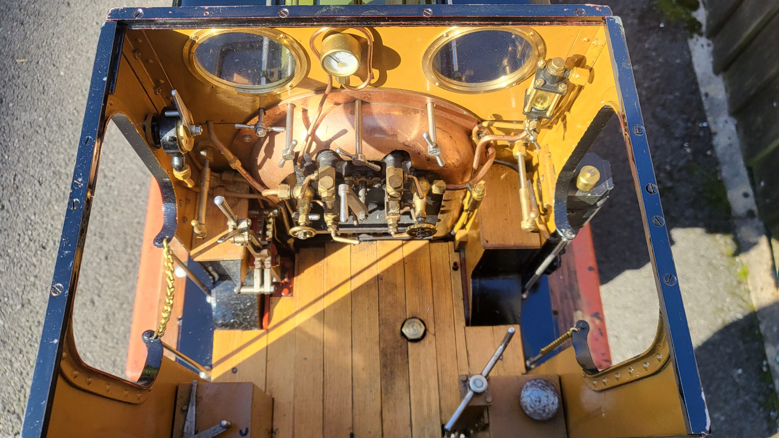 7 1/4 Inch Gauge Exhbition Model LB&SCR A1X Southern Tank engine. - Image 13